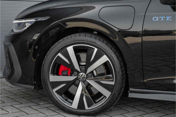 Volkswagen Golf 1.5 eHybrid GTE Pano Matrix ACC HUD Trekhaak Sfeerverlichting