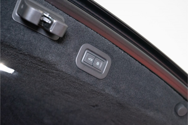 Bentley Flying Spur 2.9 V6 Hybrid Mulliner 544PK | Pano | B&O | Night | Luchtvering | Garantie