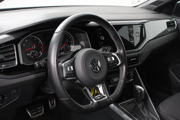 Volkswagen Polo 1.5 TSI 150pk DSG R-Line | Navigatie | Apple Carplay / Android Auto | Adaptive Cruise Control | Stoelverwarming | Privacy Glass | DAB |