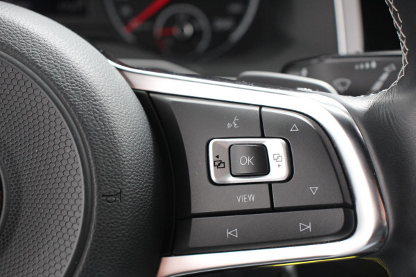 Volkswagen Polo 1.5 TSI 150pk DSG R-Line | Navigatie | Apple Carplay / Android Auto | Adaptive Cruise Control | Stoelverwarming | Privacy Glass | DAB |