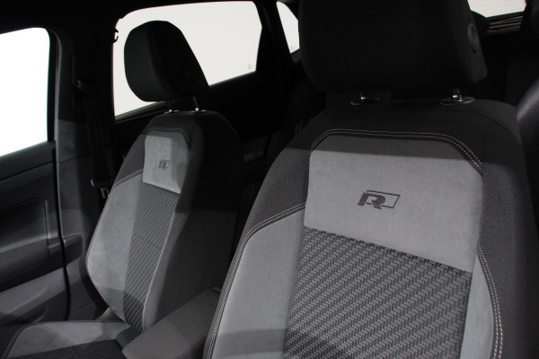 Volkswagen Polo 1.5 TSI 150pk DSG R-Line | Navigatie | Apple Carplay / Android Auto | Adaptive Cruise Control | Stoelverwarming | Privacy Glass | DAB |