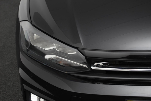 Volkswagen Polo 1.5 TSI 150pk DSG R-Line | Navigatie | Apple Carplay / Android Auto | Adaptive Cruise Control | Stoelverwarming | Privacy Glass | DAB |