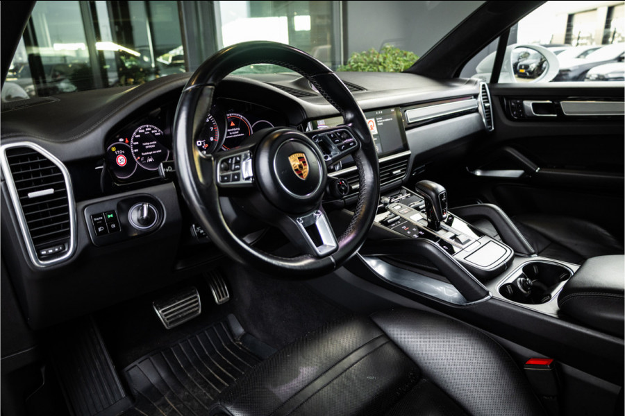 Porsche Cayenne 4.0 Turbo - Origineel NL | Sport Chrhono + | Luchtvering | Elek. Trekhaak