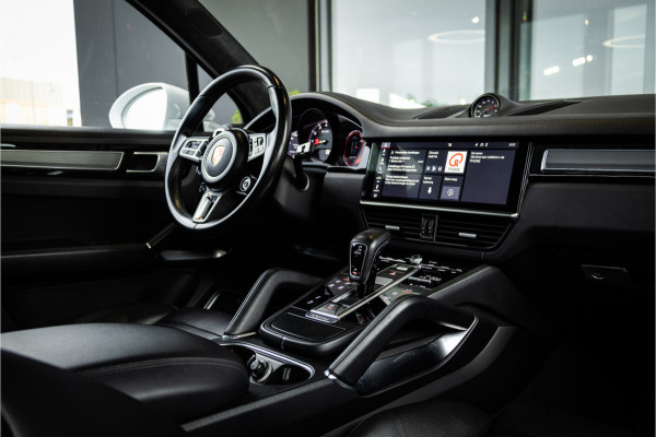 Porsche Cayenne 4.0 Turbo - Origineel NL | Sport Chrhono + | Luchtvering | Elek. Trekhaak