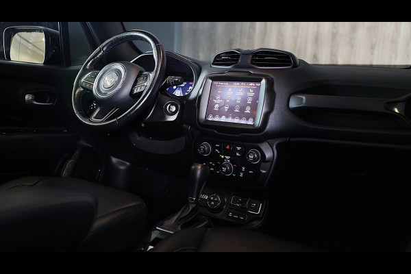 Jeep Renegade 4xe 240 Plug-in Hybrid Electric S / Aut / Navi / Cruise / Camera / Leder / Open Panoramadak / Led / Pdc / 19 Inch