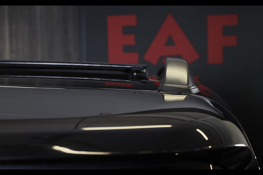 Jeep Renegade 4xe 240 Plug-in Hybrid Electric S / Aut / Navi / Cruise / Camera / Leder / Open Panoramadak / Led / Pdc / 19 Inch