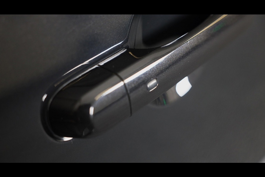 Jeep Renegade 4xe 240 Plug-in Hybrid Electric S / Aut / Navi / Cruise / Camera / Leder / Open Panoramadak / Led / Pdc / 19 Inch