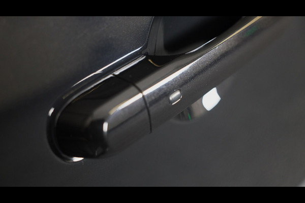 Jeep Renegade 4xe 240 Plug-in Hybrid Electric S / Aut / Navi / Cruise / Camera / Leder / Open Panoramadak / Led / Pdc / 19 Inch