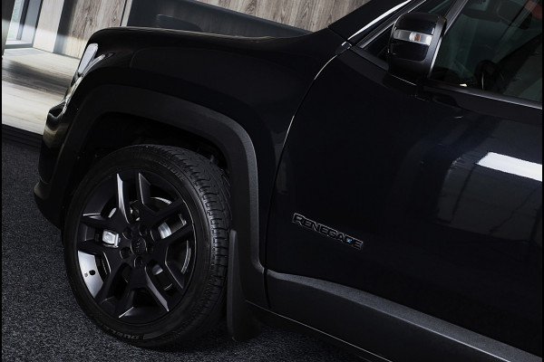 Jeep Renegade 4xe 240 Plug-in Hybrid Electric S / Aut / Navi / Cruise / Camera / Leder / Open Panoramadak / Led / Pdc / 19 Inch