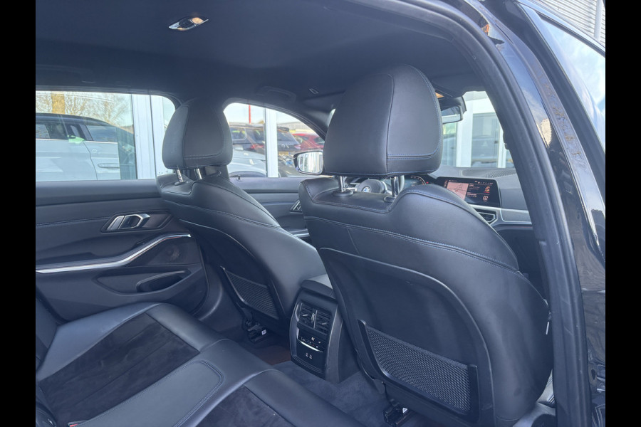 BMW 3 Serie Touring 318i Business Edition | M Pakket | Sfeerverlichting | Apple Carplay | Parkeercamera