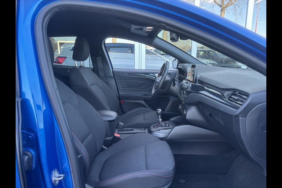 Ford FOCUS Wagon 1.0 EcoBoost ST Line Business | Trekhaak | Stuurverwarming | Stoelverwarming | Navi