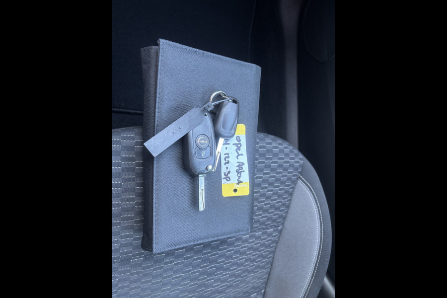 Opel Astra 1.4 146 PK Blitz Edition Automaat | Stoel&Stuur verwarming | Parkeercamera |