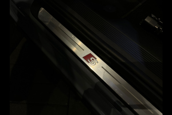 Audi Q4 e-tron 40 S Line 77 kWh Sfeer|CarPlay|Keyless|Night