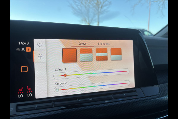 Volkswagen Golf 1.0 TSI Life Business | Sfeerverlichting |Suurverwarming | Adaptive Cruise | Stoelverwarming