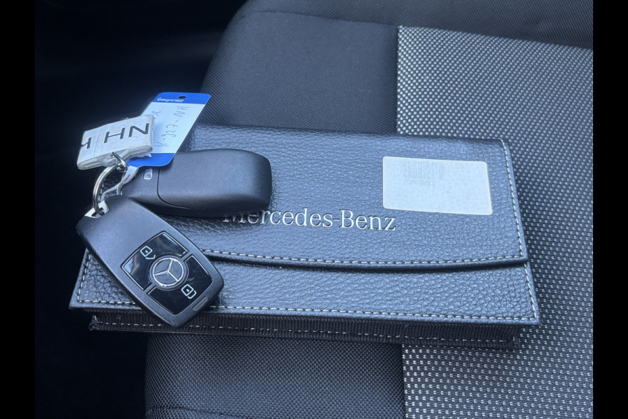 Mercedes-Benz A-Klasse 160 Business Solution | Mbux | Stoelverwarming | Parkeercamera | Lane Assist