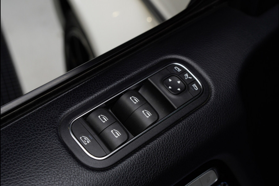 Mercedes-Benz G-Klasse BRABUS 800 Massage Burmester PTS 360° Camera Leer Navi Stoelventilatie Stoelverwarming voor en achter Climate voor & achter Memory seats Distronic Plus Elektr. bedienb. schuif-/ kanteldak PTS LM velgen