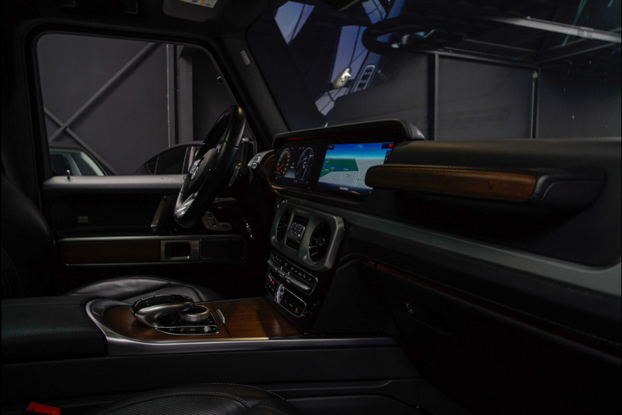Mercedes-Benz G-Klasse BRABUS 800 Massage Burmester PTS 360° Camera Leer Navi Stoelventilatie Stoelverwarming voor en achter Climate voor & achter Memory seats Distronic Plus Elektr. bedienb. schuif-/ kanteldak PTS LM velgen