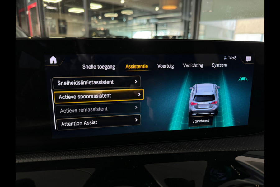 Mercedes-Benz A-Klasse 250 e AMG Pano|Night|Sfeer|Keyles|NAP