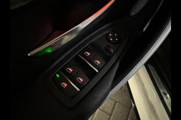 BMW 3-serie 320i M Sport Pano|Sfeer|Camera|Leder|Stoelverw.