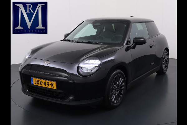 MINI Cooper E Essential XS 40.7 kWh NIEUWE AUTO | HEAD-UP DISPLAY | CAMERA | STOELVERWARMING  | ORIGINEEL NL AUTO | FABRIEKSGARANTIE TM 2029 |