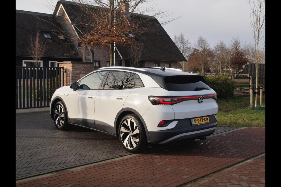 Volkswagen ID.4 First 77 kWh | SOH 90 % | Camera | Trekhaak | Sfeerverlichting | Apple Carplay |