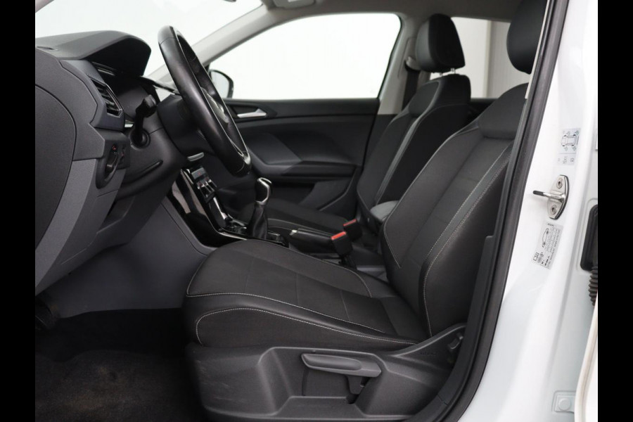 Volkswagen T-Cross 1.0 TSI Life | Carplay | Navigatie | Adaptive cruise | Dodehoek detectie | Airco | Bluetooth | Getint glas | Regen-/lichtsensor