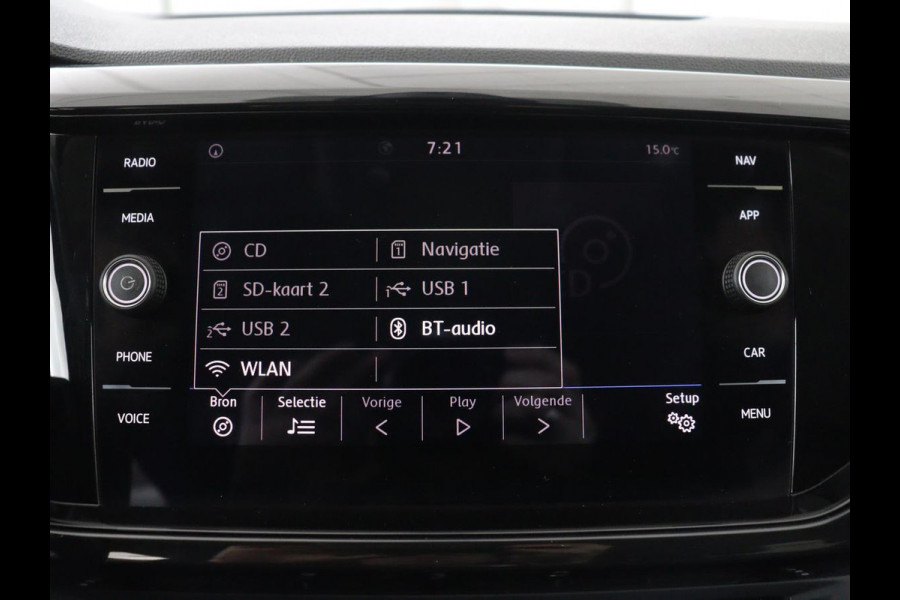 Volkswagen T-Cross 1.0 TSI Life | Carplay | Navigatie | Adaptive cruise | Dodehoek detectie | Airco | Bluetooth | Getint glas | Regen-/lichtsensor