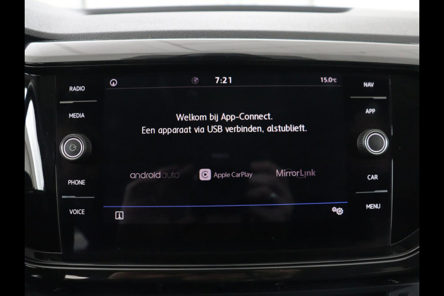 Volkswagen T-Cross 1.0 TSI Life | Carplay | Navigatie | Adaptive cruise | Dodehoek detectie | Airco | Bluetooth | Getint glas | Regen-/lichtsensor