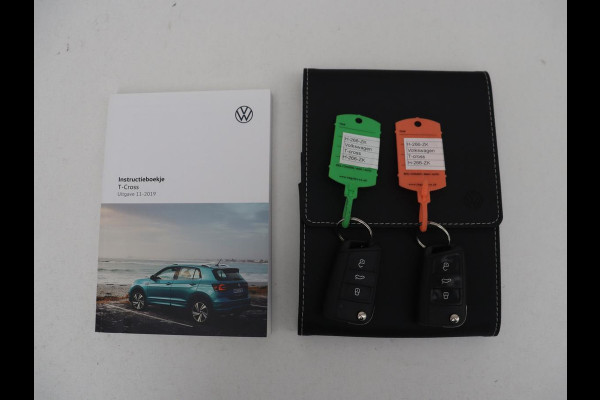 Volkswagen T-Cross 1.0 TSI Life | Carplay | Navigatie | Adaptive cruise | Dodehoek detectie | Airco | Bluetooth | Getint glas | Regen-/lichtsensor