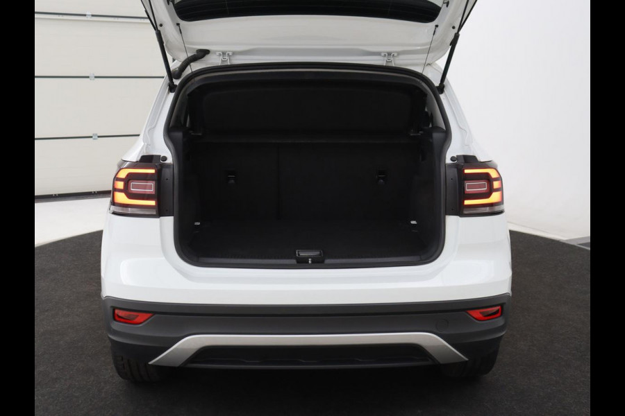 Volkswagen T-Cross 1.0 TSI Life | Carplay | Navigatie | Adaptive cruise | Dodehoek detectie | Airco | Bluetooth | Getint glas | Regen-/lichtsensor