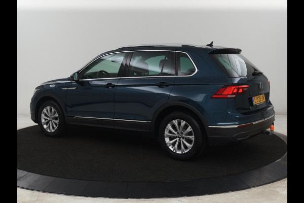 Volkswagen Tiguan 1.5 TSI Life Business | Panoramadak | Trekhaak | Camera | Virtual Cockpit | Park Assist | Adaptive cruise | Navigatie | Keyless | Full LED | Carplay |