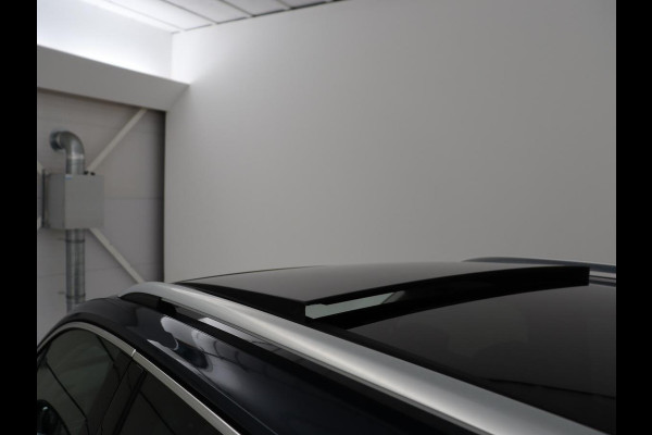 Volkswagen Tiguan 1.5 TSI Life Business | Panoramadak | Trekhaak | Camera | Virtual Cockpit | Park Assist | Adaptive cruise | Navigatie | Keyless | Full LED | Carplay |