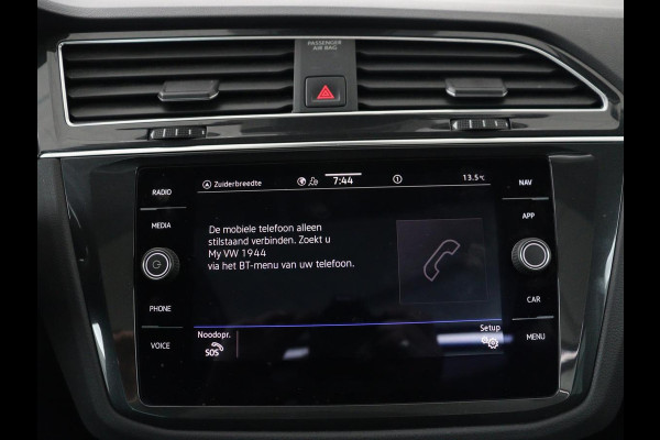 Volkswagen Tiguan 1.5 TSI Life Business | Panoramadak | Trekhaak | Camera | Virtual Cockpit | Park Assist | Adaptive cruise | Navigatie | Keyless | Full LED | Carplay |