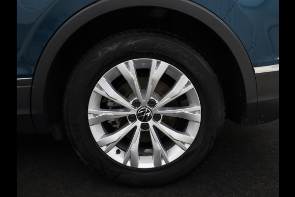 Volkswagen Tiguan 1.5 TSI Life Business | Panoramadak | Trekhaak | Camera | Virtual Cockpit | Park Assist | Adaptive cruise | Navigatie | Keyless | Full LED | Carplay |