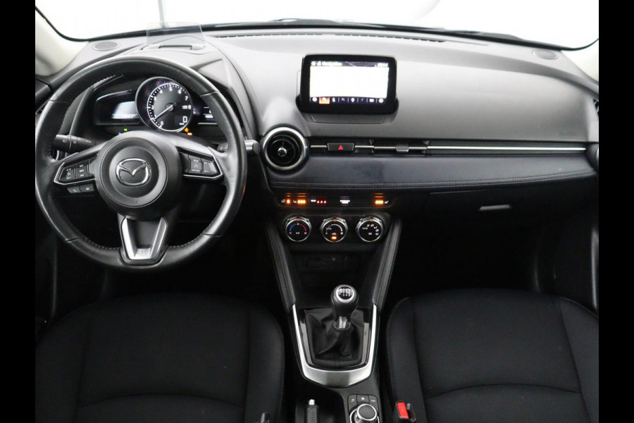Mazda 2 1.5 Skyact-G Luxury | Stoel & stuurverwarming | Head-Up | Camera | Carplay | Keyless | Full LED | Dodehoek detectie | Climate control | Cruise control | Getint glas | Parkeerhulp