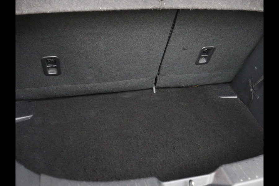 Mazda 2 1.5 Skyact-G Luxury | Stoel & stuurverwarming | Head-Up | Camera | Carplay | Keyless | Full LED | Dodehoek detectie | Climate control | Cruise control | Getint glas | Parkeerhulp