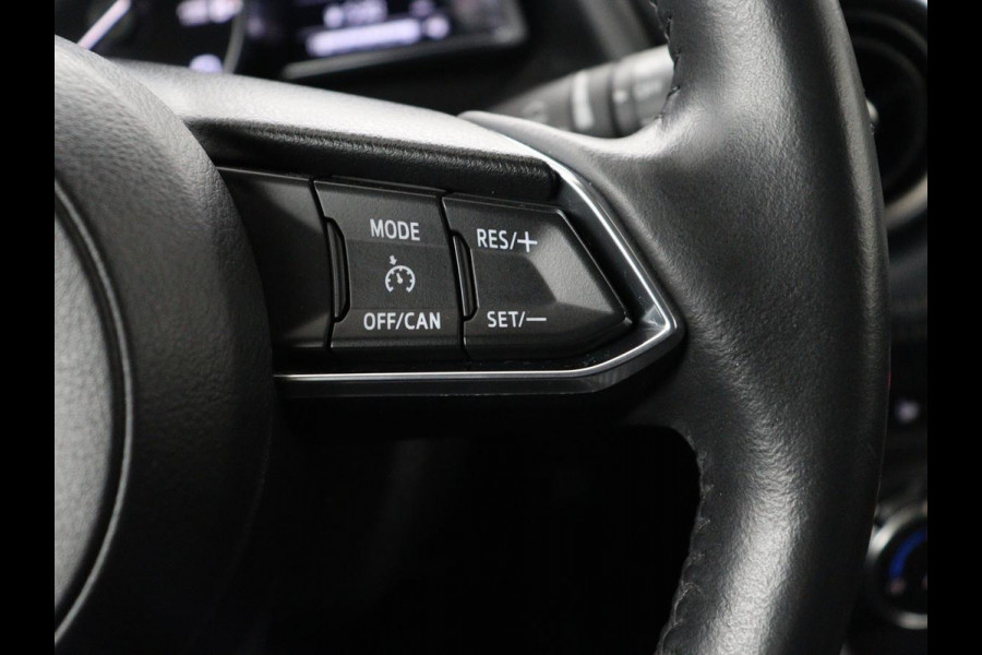 Mazda 2 1.5 Skyact-G Luxury | Stoel & stuurverwarming | Head-Up | Camera | Carplay | Keyless | Full LED | Dodehoek detectie | Climate control | Cruise control | Getint glas | Parkeerhulp