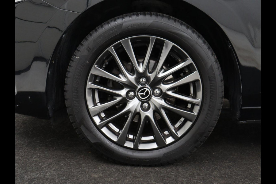 Mazda 2 1.5 Skyact-G Luxury | Stoel & stuurverwarming | Head-Up | Camera | Carplay | Keyless | Full LED | Dodehoek detectie | Climate control | Cruise control | Getint glas | Parkeerhulp