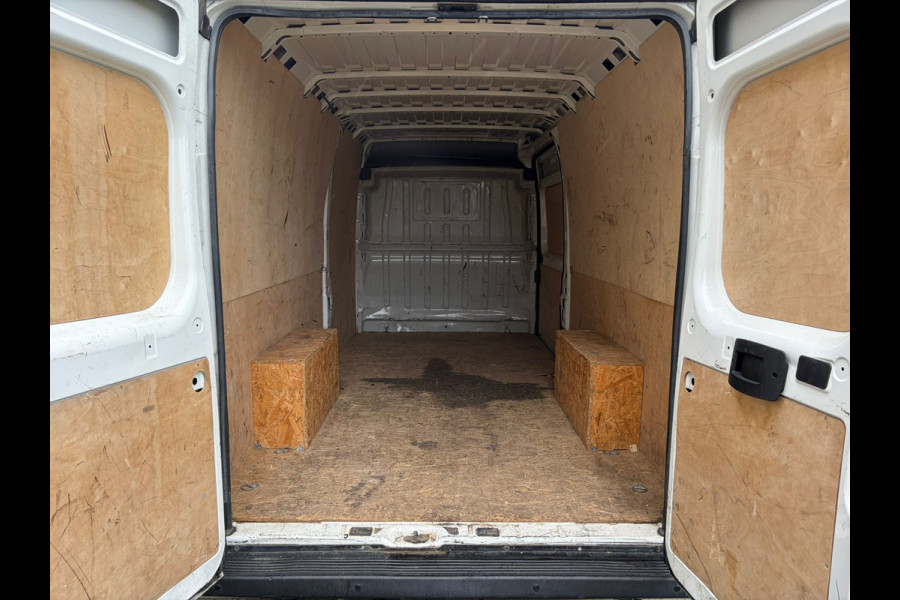 Citroën Jumper 35 2.2HDi 165PK L3H2 Euro 6 3-Persoons Trekhaak Camera Ecc Pdc Wandbetimmering Houtenvloer Achterdeuren Schuifdeur 3.000KG Trekgewicht