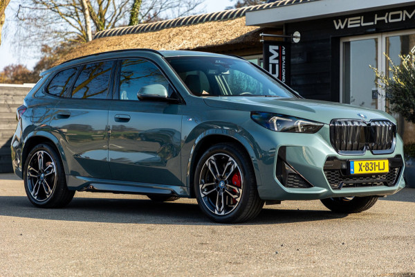 BMW iX1 XDrive30 Launch Edition 67 kWh SOH 97.5 I M-Sport - H&K I HUD I Driving assistant Pro