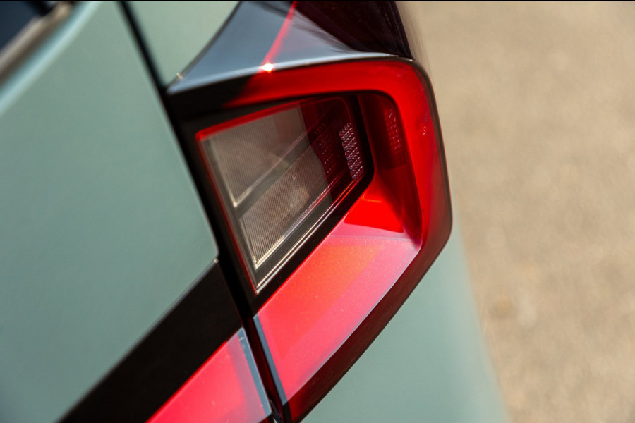 BMW iX1 XDrive30 Launch Edition 67 kWh SOH 97.5 I M-Sport - H&K I HUD I Driving assistant Pro