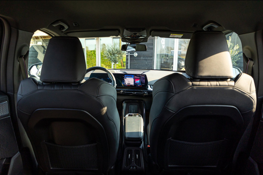 BMW iX1 XDrive30 Launch Edition 67 kWh SOH 97.5 I M-Sport - H&K I HUD I Driving assistant Pro