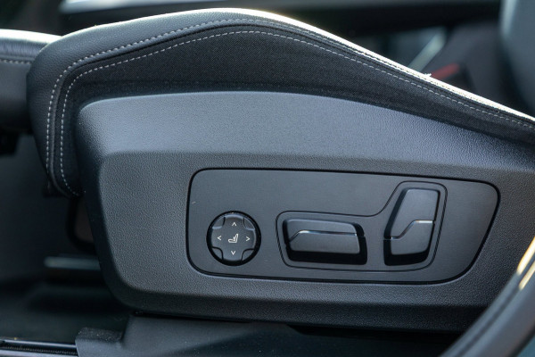 BMW iX1 XDrive30 Launch Edition 67 kWh SOH 97.5 I M-Sport - H&K I HUD I Driving assistant Pro