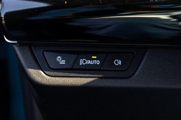 BMW iX1 XDrive30 Launch Edition 67 kWh SOH 97.5 I M-Sport - H&K I HUD I Driving assistant Pro