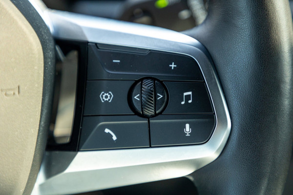 BMW iX1 XDrive30 Launch Edition 67 kWh SOH 97.5 I M-Sport - H&K I HUD I Driving assistant Pro