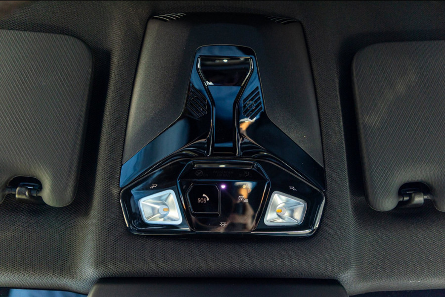 BMW iX1 XDrive30 Launch Edition 67 kWh SOH 97.5 I M-Sport - H&K I HUD I Driving assistant Pro