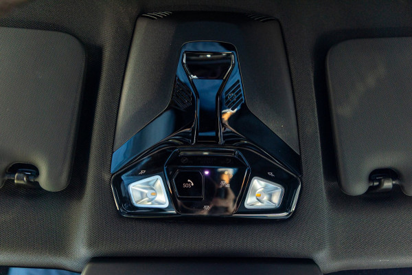 BMW iX1 XDrive30 Launch Edition 67 kWh SOH 97.5 I M-Sport - H&K I HUD I Driving assistant Pro