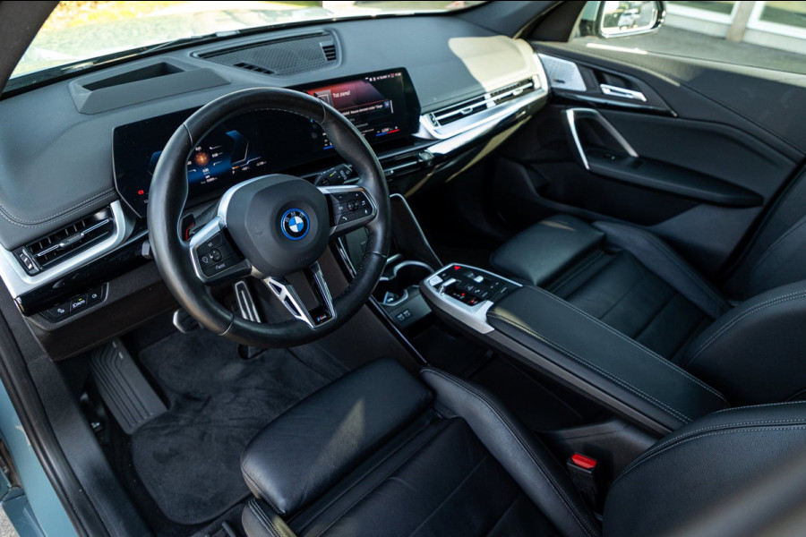 BMW iX1 XDrive30 Launch Edition 67 kWh SOH 97.5 I M-Sport - H&K I HUD I Driving assistant Pro