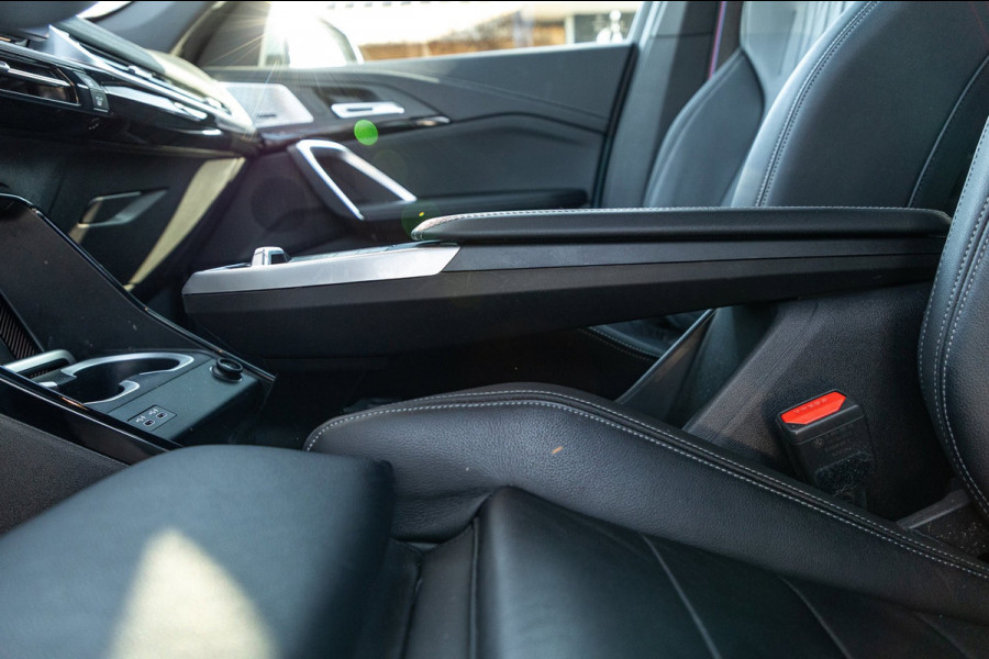 BMW iX1 XDrive30 Launch Edition 67 kWh SOH 97.5 I M-Sport - H&K I HUD I Driving assistant Pro