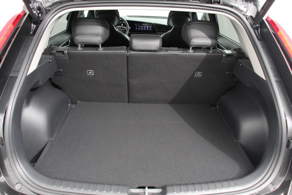 Kia Niro EV DynamicPlusLine 64.8 kWh Nieuw Model! | Navigatie | Half Leder | Schuif-kantel dak | Electrisch bedienbare achterklep | DAB | Led | Camera